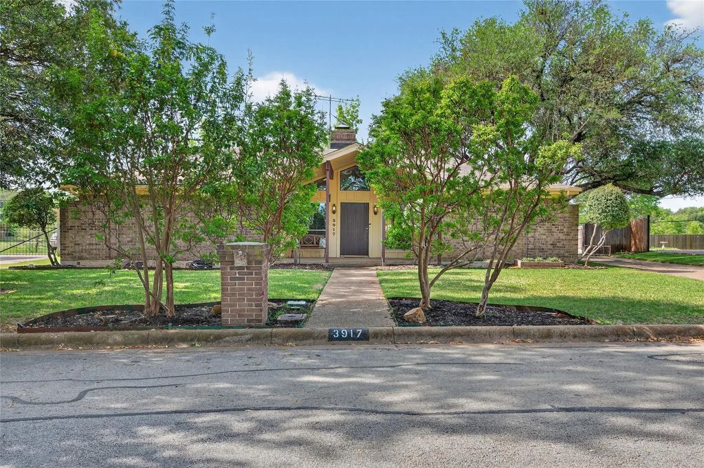 3917 Felisa Place, Fort Worth