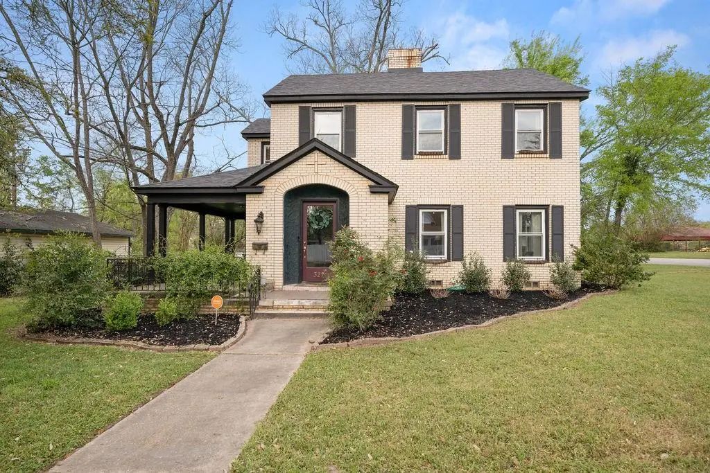 327 N Ponsard Street, Troup