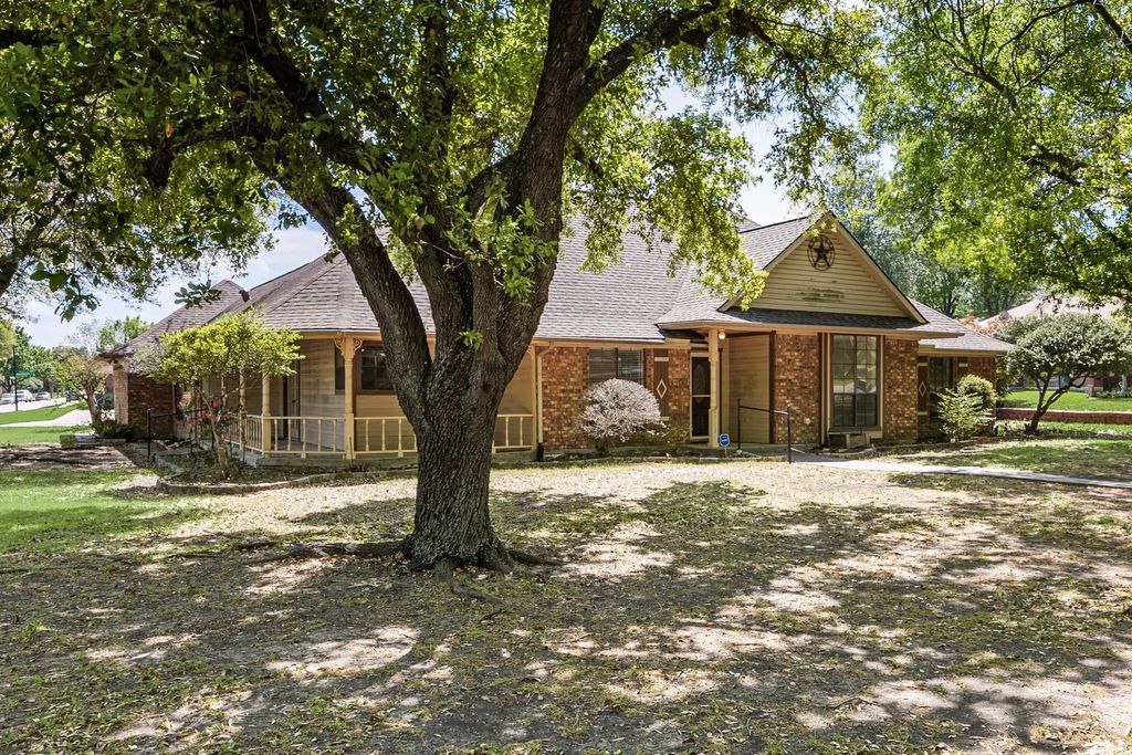 2106 Meadowview Circle, Garland
