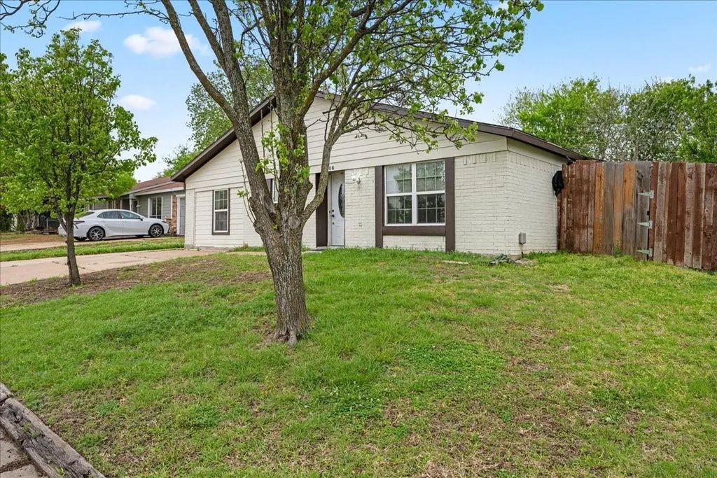 1306 Eagle Pass, Garland