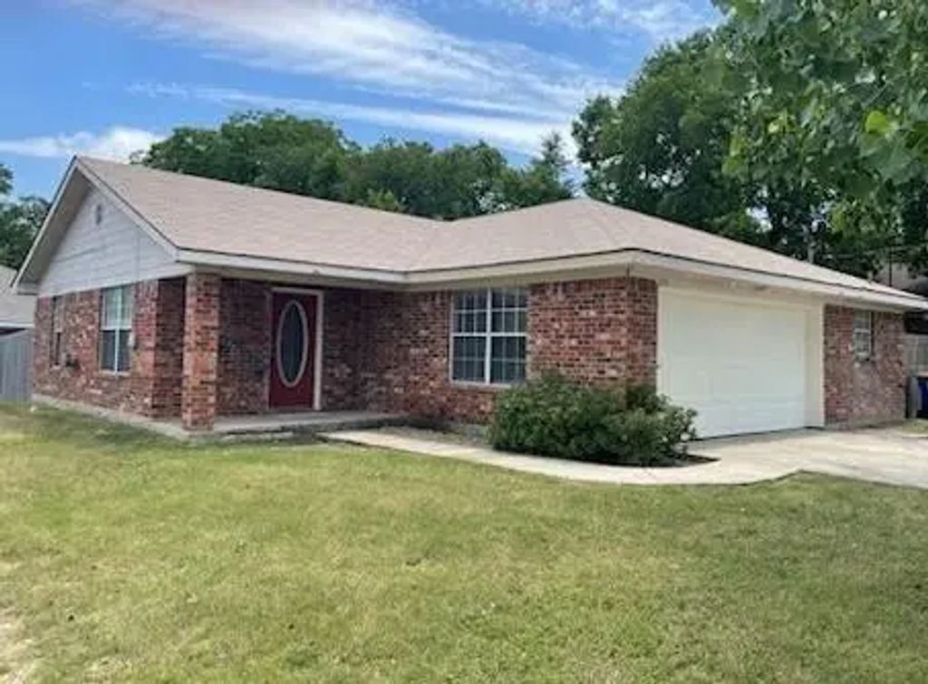 651 Meadow Park Drive, White Settlement
