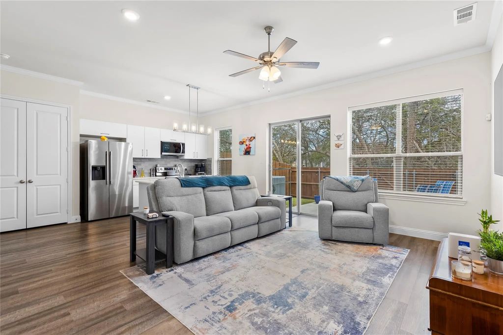 6329 Mason Court, Dallas
