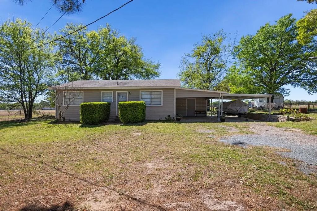 3004 Fm 857 Grand Saline, Grand Saline