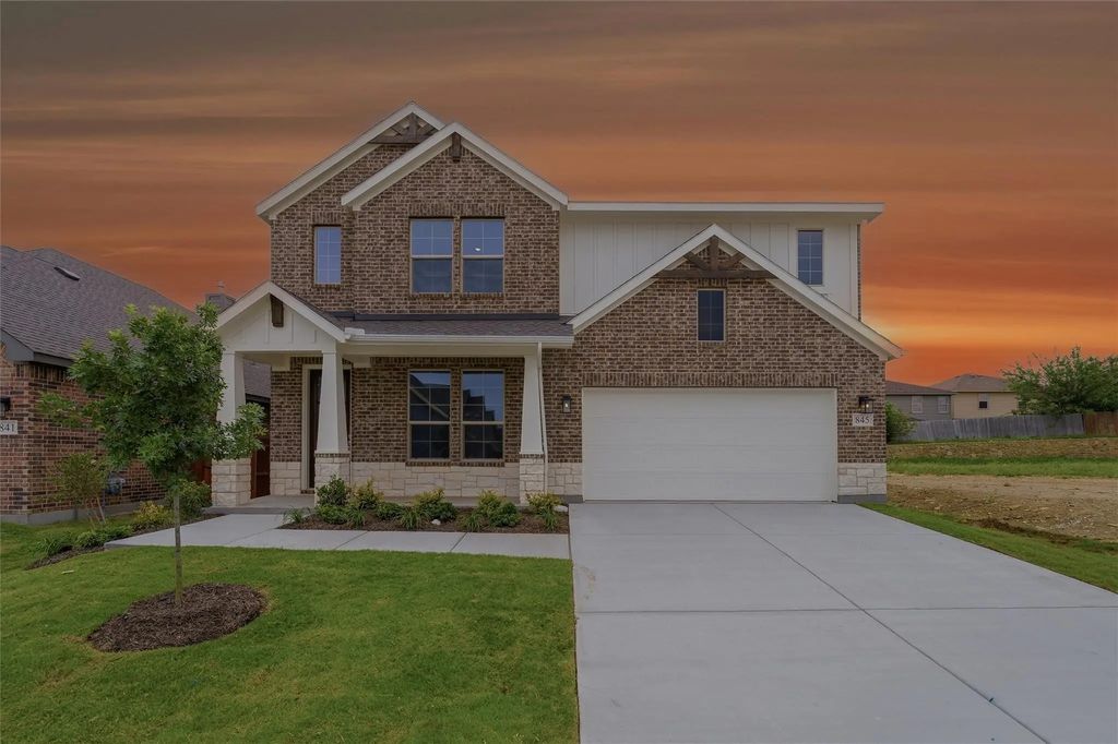 845 Elmstead Drive, Fort Worth