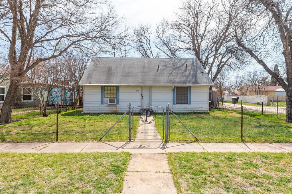 825 13th Street, Abilene