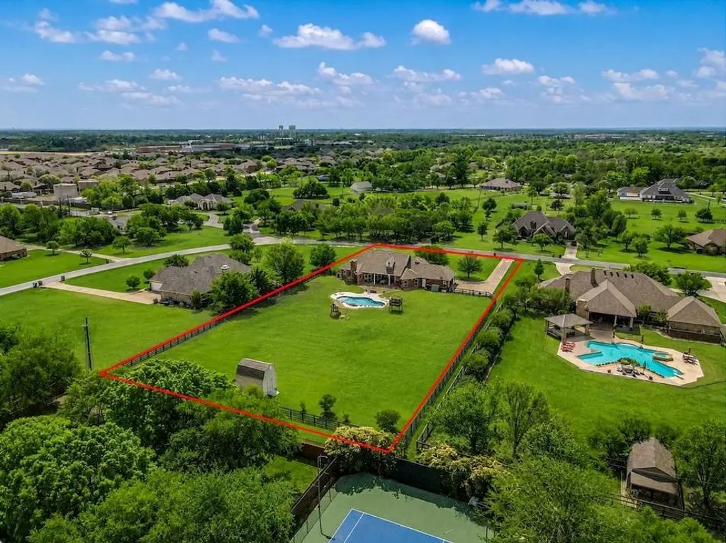 15 Trailridge Drive, Melissa