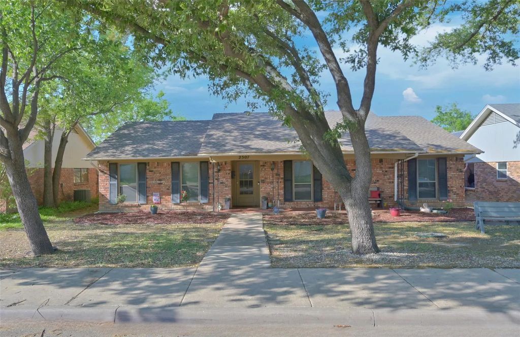 2307 Statler Drive, Carrollton