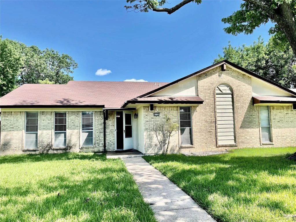 4726 Oakwood Drive, Garland