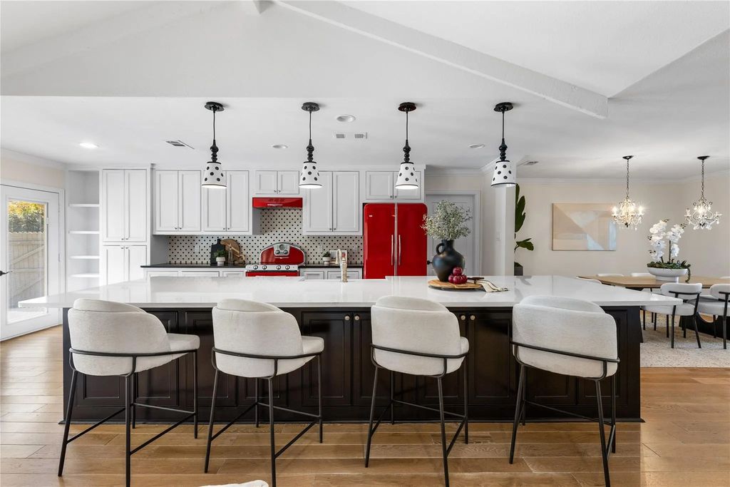 2125 Lakecrest Drive, Grapevine