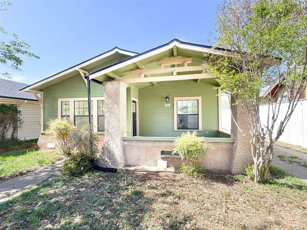 904 W 7th Street, Cisco