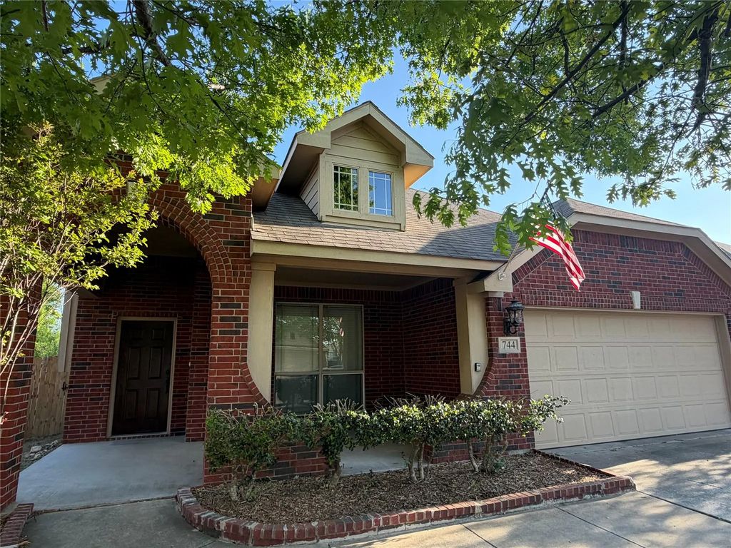 744 Hutchins Drive, Crowley