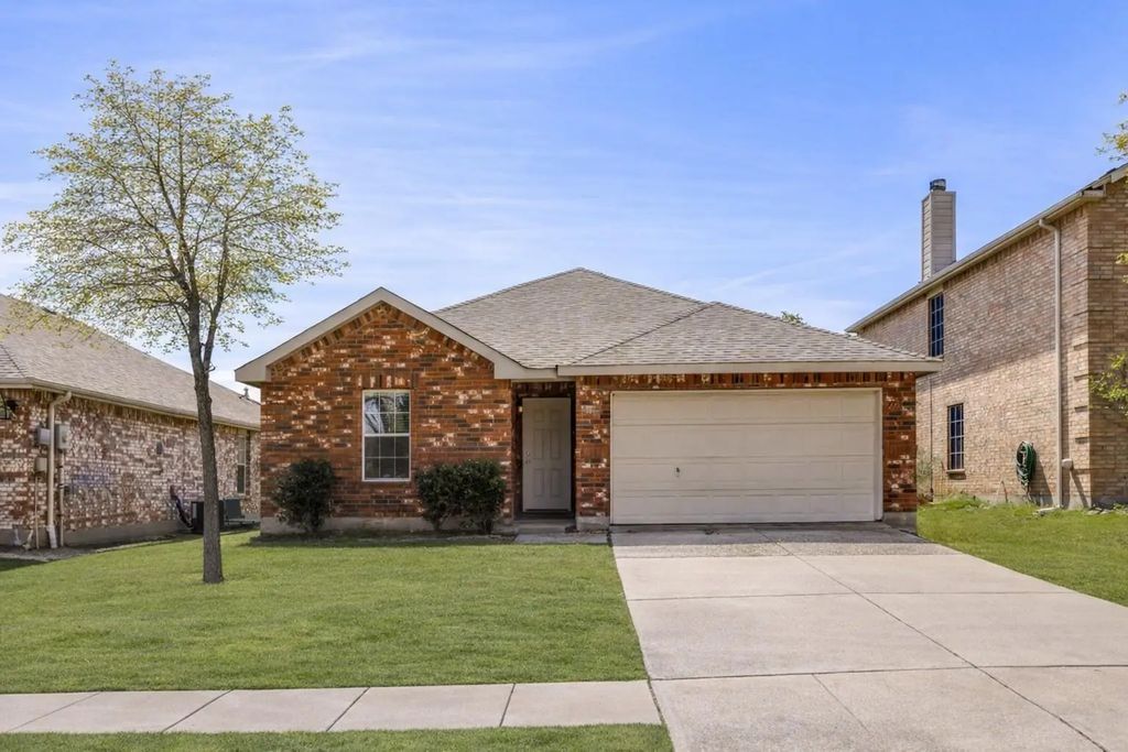 1442 Whitewater Drive, Little Elm