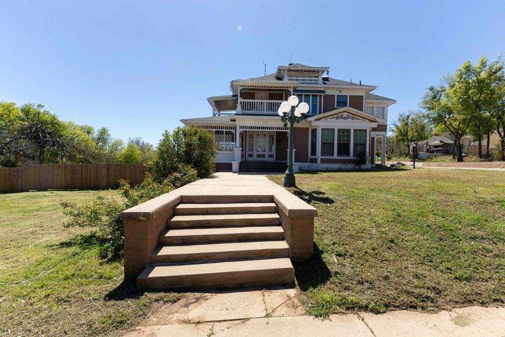 1115 Austin Street, Coleman