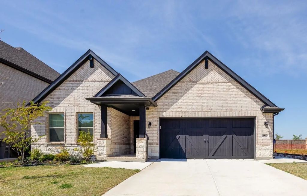 1812 Valencia Drive, Little Elm