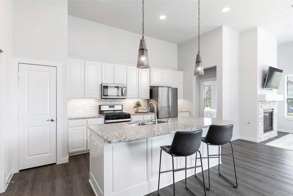 1657 Dewberry Lane, Garland
