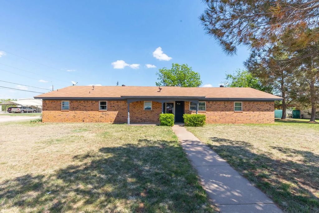 903 Ave Q, Anson