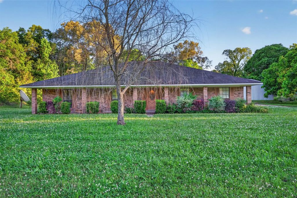401 Cane Bend Drive, Haughton