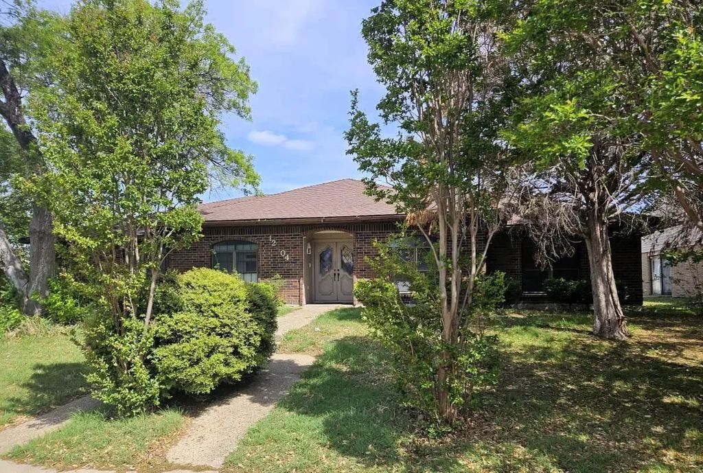 12804 Whispering Hills Drive, Dallas