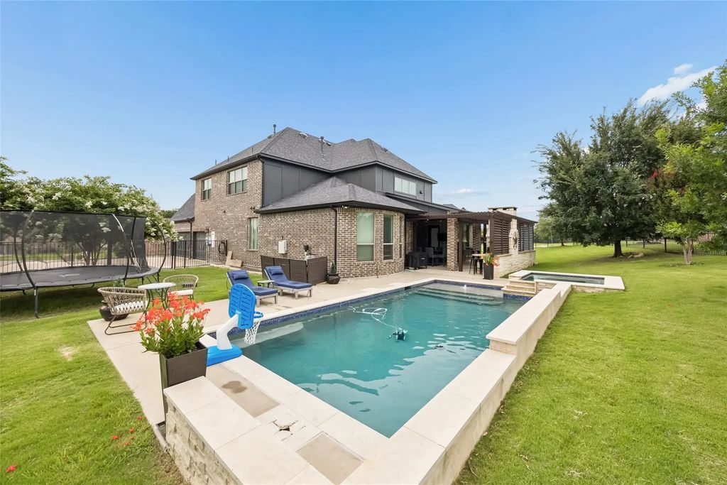 1513 Bearpath Way, Gunter