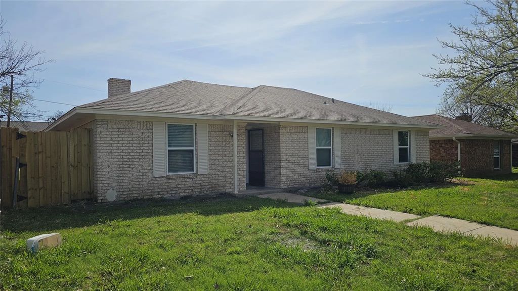 805 Easter Drive, Wylie