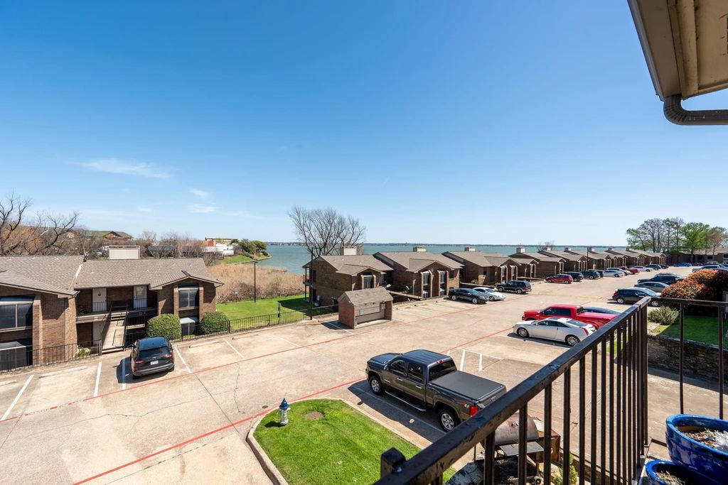 4448 Chaha Road 206, Garland