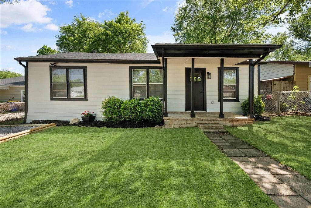 8225 Carlos Street, White Settlement