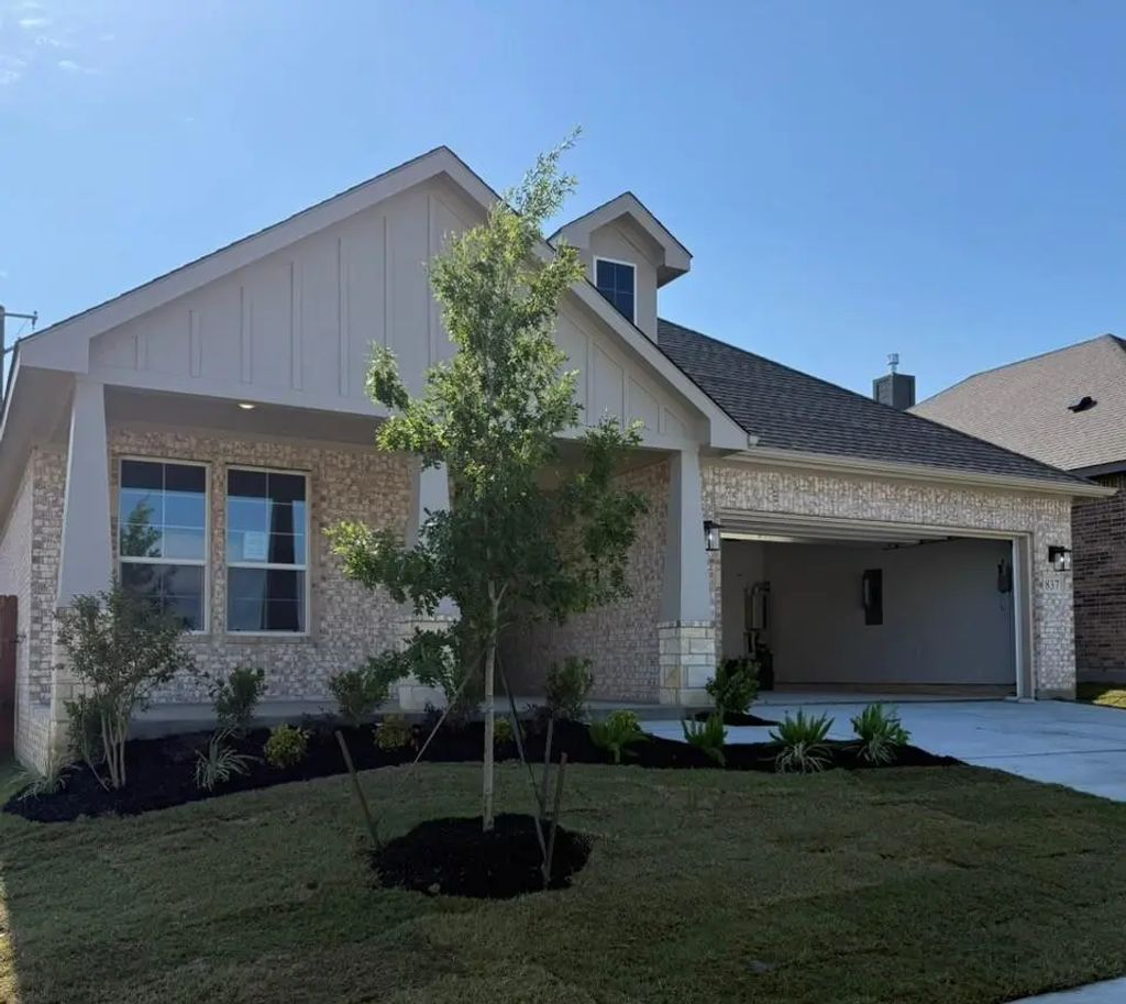 837 Elmstead Drive, Fort Worth
