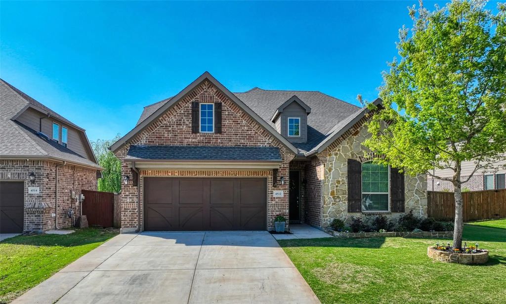4512 Periwinkle Drive, Mansfield