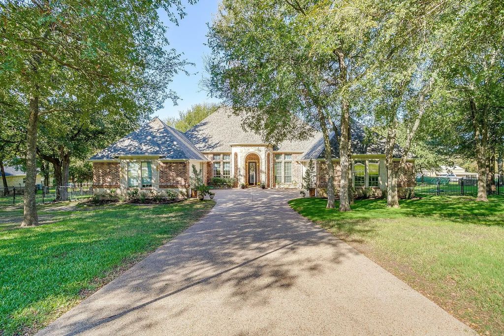 134 Forest Creek Circle, Weatherford