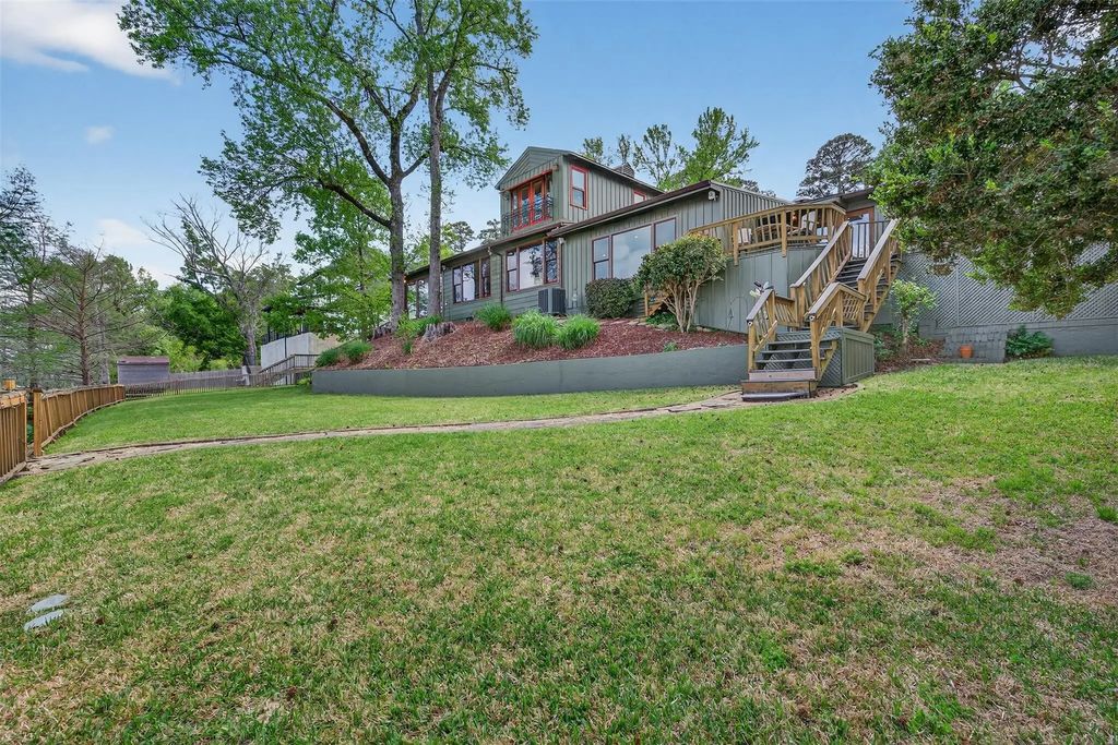6046 S Lakeshore Drive, Shreveport
