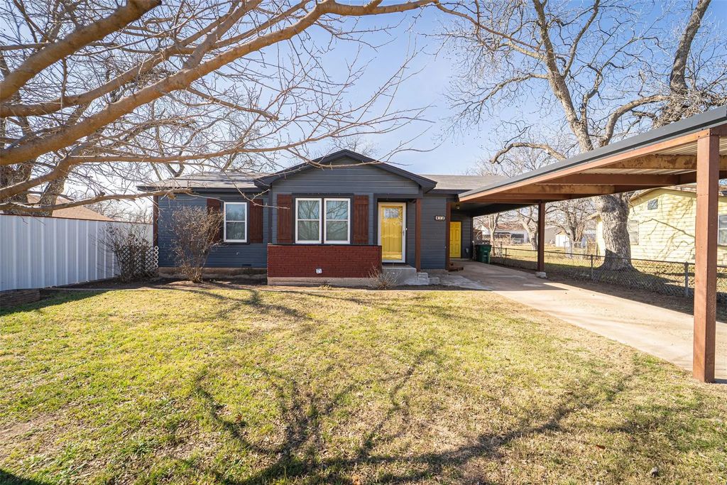 412 Pecan Street, Clyde