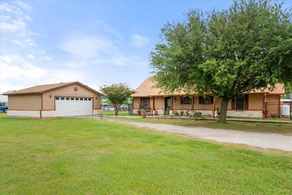 292 W Fm 2555, Corsicana