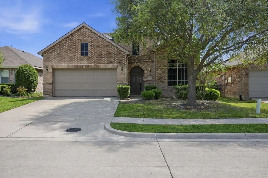 1017 Kimbro Drive, Forney