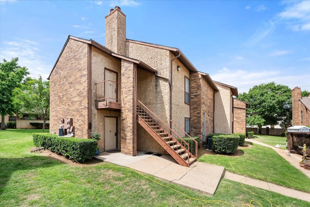 1204 Calico Lane 720, Arlington
