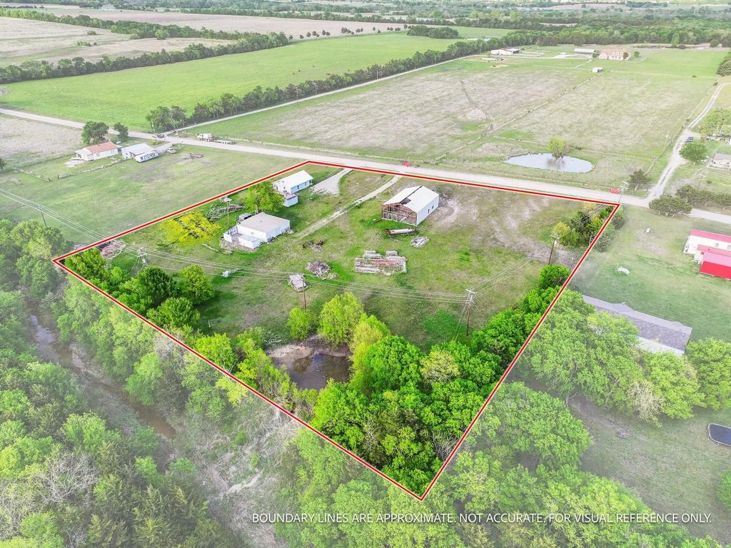 2092 County Road 5010, Blue Ridge