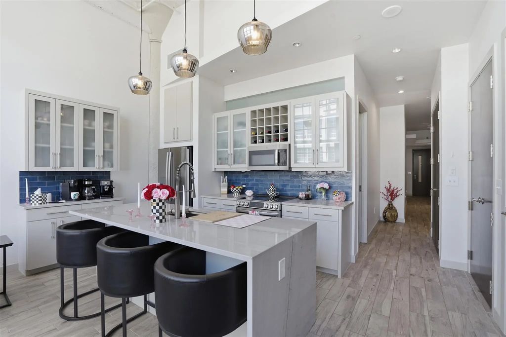 2600 W 7th Street 1707, Fort Worth