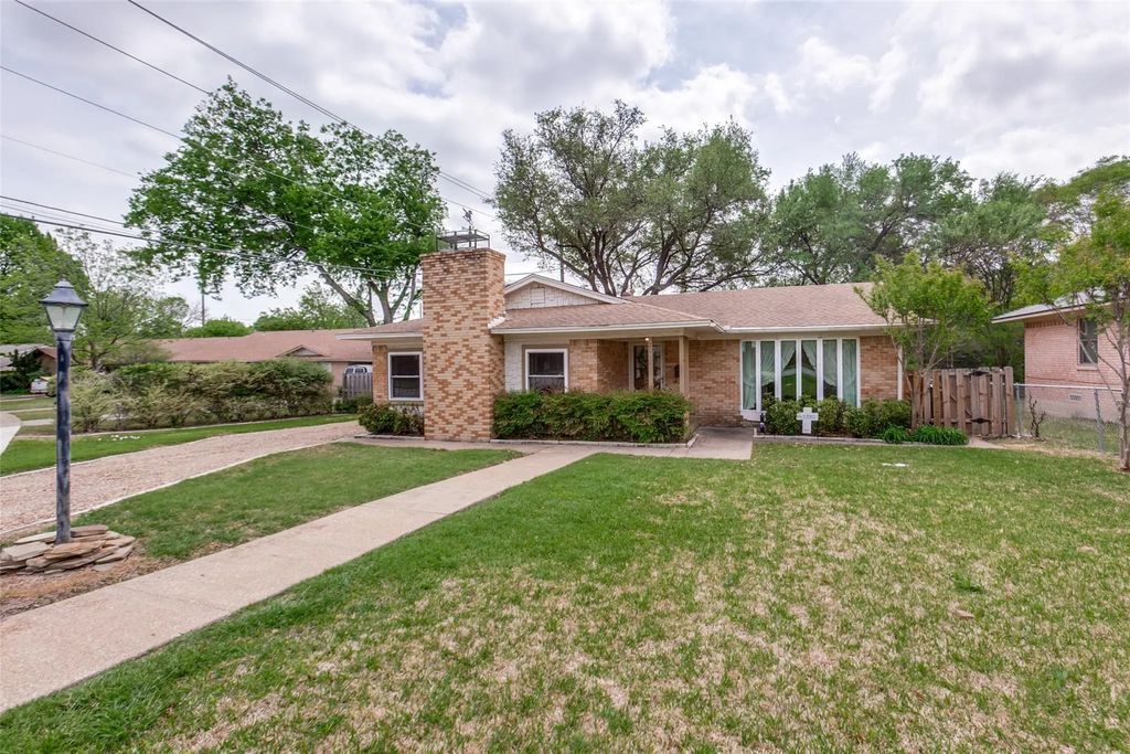 2010 Frances Drive, Garland