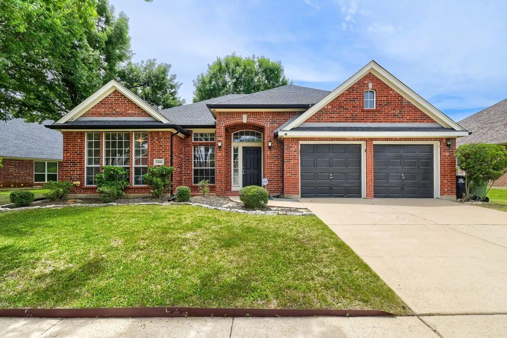 2306 Everton Drive, Arlington