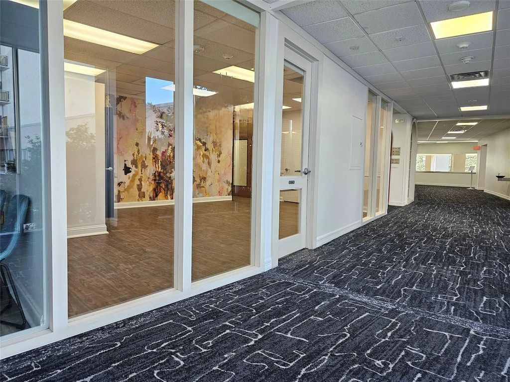 6211 W Northwest Highway C252, Dallas