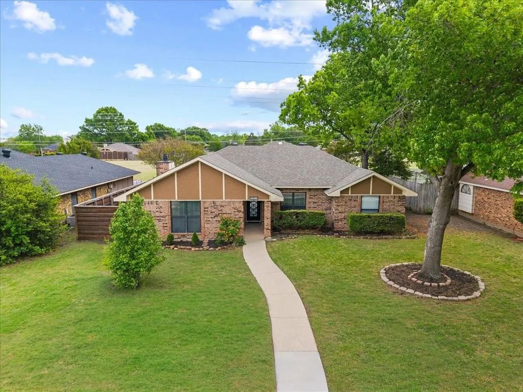 3212 Brunchberry Lane, Plano