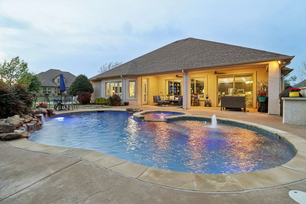 9813 Lindenwood Trail, Denton