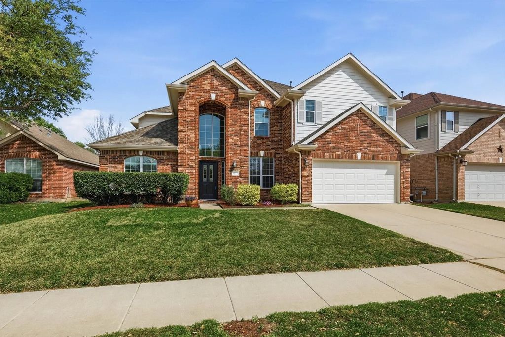 3617 Queenswood Court, Fort Worth