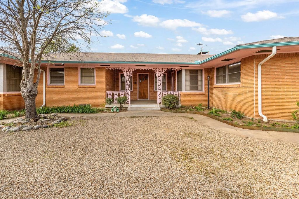 2000 Standifer Street, Fort Worth