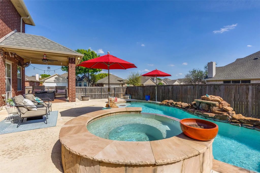 4838 Stetson Drive N, Fort Worth