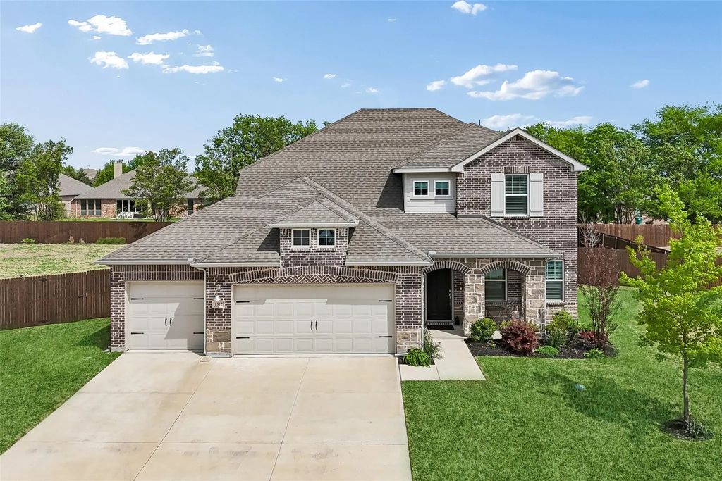 1512 Gentle Creek Lane, Fort Worth