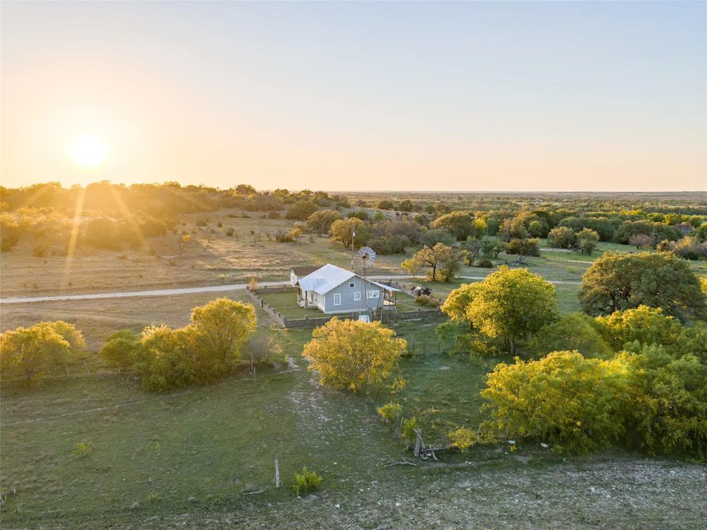 Fm 1702, Gustine