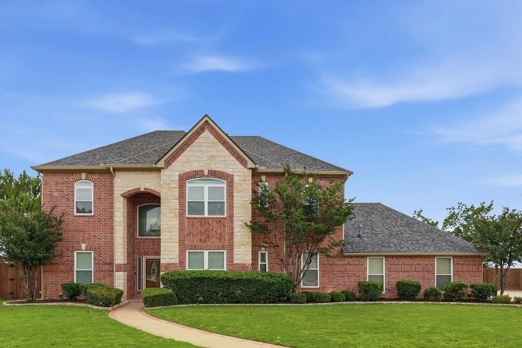 5824 Pin Tail Court, Fort Worth