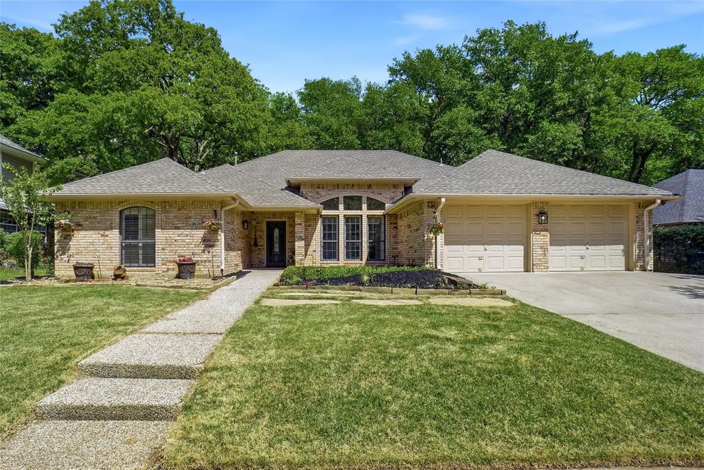 2620 Surrey Woods Road, Flower Mound