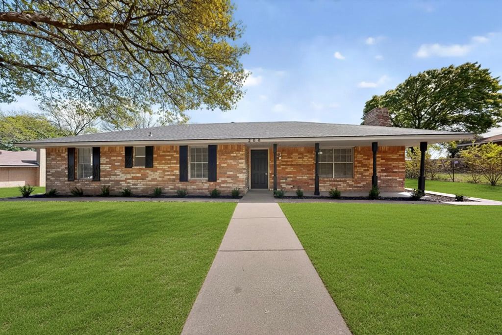 208 Gregory Drive, DeSoto