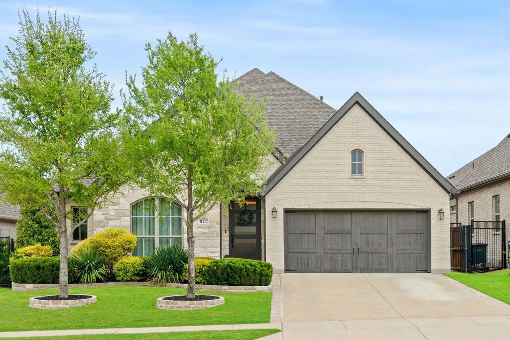 821 Hempstead Court, Prosper